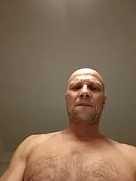 Snapshot of wedge75 chatting on 18, 5, 2026 wedge75 online show from 18, 5, 2026