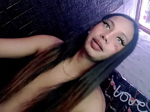 whiteladyboy online show from 30, 10, 2025