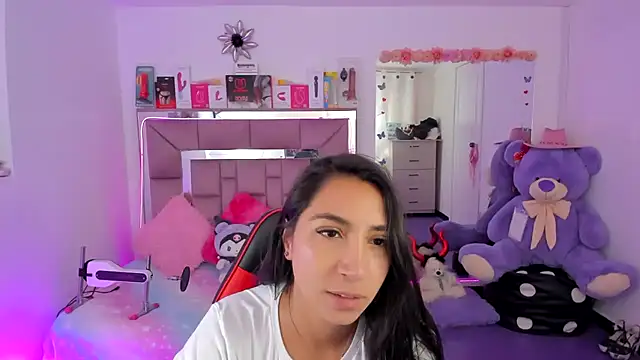 Snapshot of AriadnaCappelletty chatting on 4, 7, 2026 AriadnaCappelletty online show from 4, 7, 2026