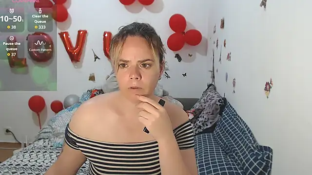 hotmilf4uxxx online show from 3, 6, 2026