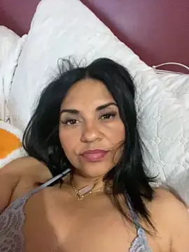 Snapshot of paolagomez_ chatting on 6, 12, 2024 paolagomez online show from 6, 12, 2024