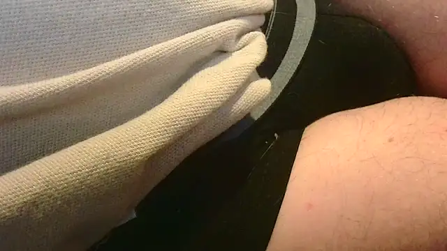 Snapshot of T0Yforeskin chatting on 4, 7, 2026 T0Yforeskin online show from 4, 7, 2026