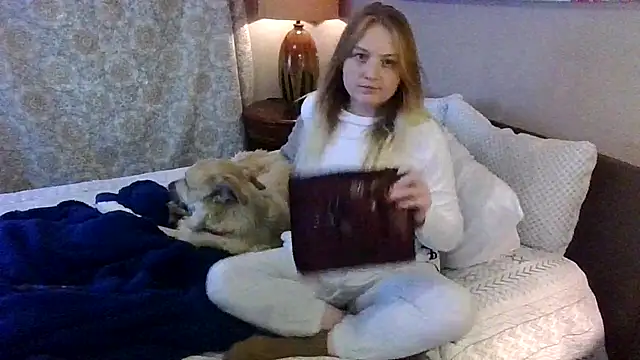 PhatAssBlond online show from 17, 12, 2024