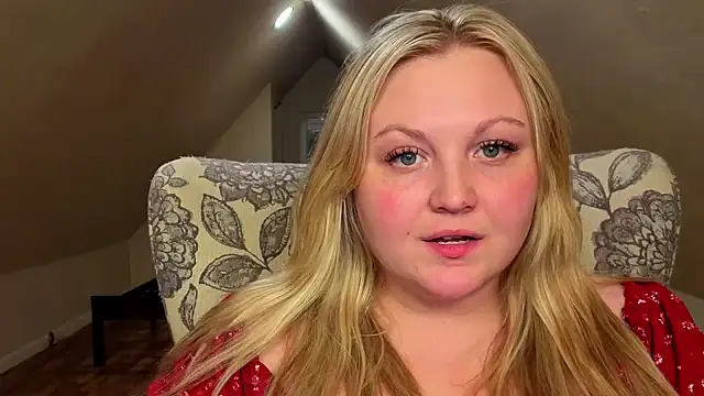 Snapshot of PhatAssBlond chatting on 10, 5, 2026 PhatAssBlond online show from 10, 5, 2026
