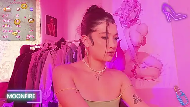 Snapshot of moonfiredancer chatting on 20, 10, 2025 moonfiredancer online show from 20, 10, 2025