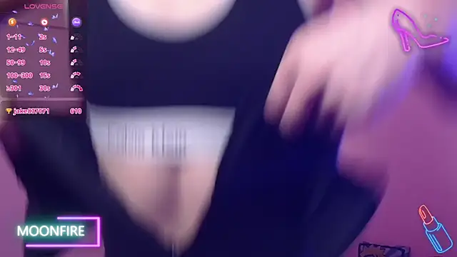 Snapshot of moonfiredancer chatting on 21, 11, 2025 moonfiredancer online show from 21, 11, 2025