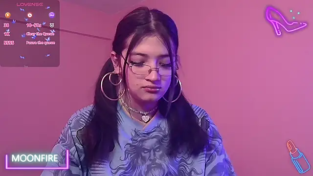 Snapshot of moonfiredancer chatting on 27, 11, 2025 moonfiredancer online show from 27, 11, 2025