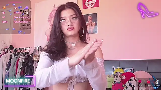 Snapshot of moonfiredancer chatting on 16, 12, 2025 moonfiredancer online show from 16, 12, 2025