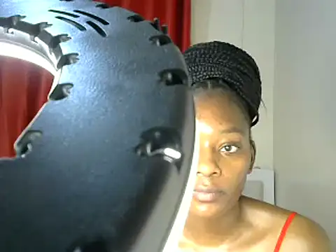 Snapshot of Queen_of_the_ring1 chatting on 13, 2, 2025 Queen of the ring1 online show from 13, 2, 2025