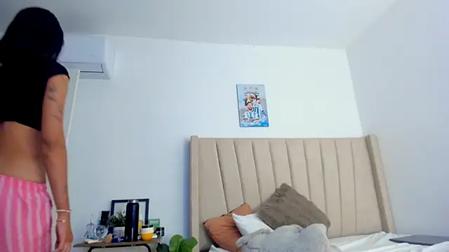 Snapshot of Mady-Edwards chatting on 25, 2, 2026 Mady-Edwards online show from 25, 2, 2026