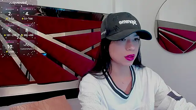 Snapshot of FaloonRoussel chatting on 25, 6, 2026 FaloonRoussel online show from 25, 6, 2026