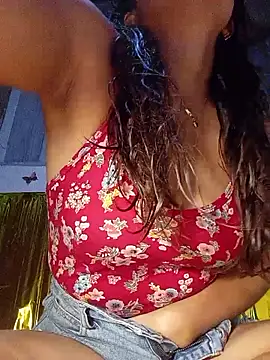 Snapshot of prettybella4u chatting on 5, 6, 2026 prettybella4u online show from 5, 6, 2026