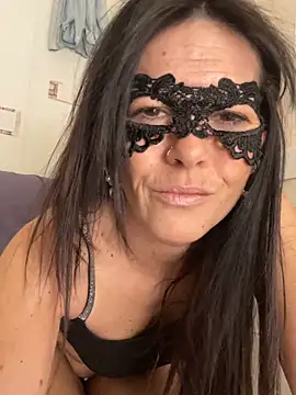 Snapshot of EmySkinny85 chatting on 5, 2, 2026 EmySkinny85 online show from 5, 2, 2026