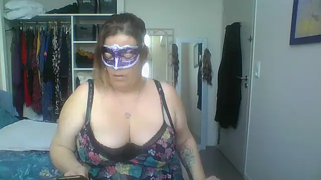 blueblush online show from 20, 2, 2025