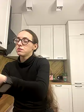 Snapshot of MartiniiSelenna chatting on 4, 11, 2025 MartiniiSelenna online show from 4, 11, 2025