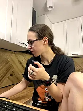 Snapshot of MartiniiSelenna chatting on 11, 11, 2025 MartiniiSelenna online show from 11, 11, 2025