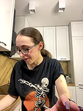 Snapshot of MartiniiSelenna chatting on 12, 11, 2025 MartiniiSelenna online show from 12, 11, 2025