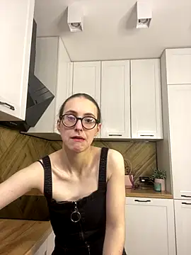 Snapshot of MartiniiSelenna chatting on 2, 12, 2025 MartiniiSelenna online show from 2, 12, 2025