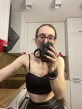 Snapshot of MartiniiSelenna chatting on 17, 12, 2025 MartiniiSelenna online show from 17, 12, 2025