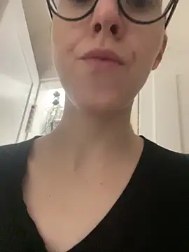 Snapshot of MartiniiSelenna chatting on 24, 3, 2026 MartiniiSelenna online show from 24, 3, 2026