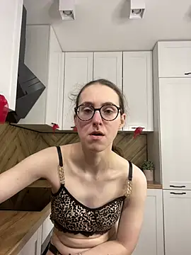 Snapshot of MartiniiSelenna chatting on 9, 4, 2026 MartiniiSelenna online show from 9, 4, 2026