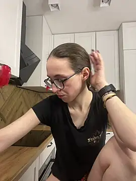 Snapshot of MartiniiSelenna chatting on 10, 4, 2026 MartiniiSelenna online show from 10, 4, 2026