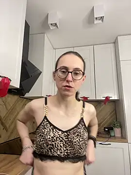 Snapshot of MartiniiSelenna chatting on 17, 4, 2026 MartiniiSelenna online show from 17, 4, 2026