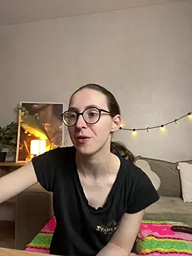 Snapshot of MartiniiSelenna chatting on 5, 5, 2026 MartiniiSelenna online show from 5, 5, 2026