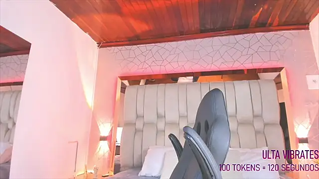 Snapshot of AngelineHeet chatting on 9, 1, 2025 AngelineHeet online show from 9, 1, 2025