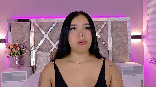 Snapshot of MarianaGarciaa__ chatting on 13, 3, 2026 MarianaGarciaa online show from 13, 3, 2026