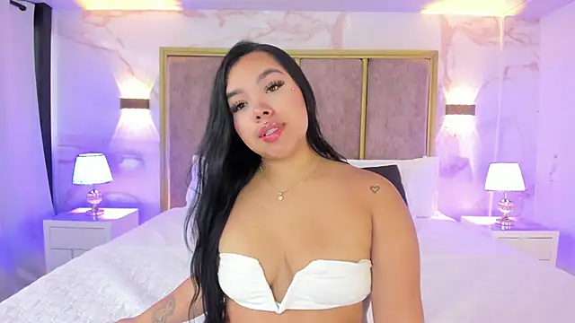 Snapshot of MarianaGarciaa__ chatting on 25, 3, 2026 MarianaGarciaa online show from 25, 3, 2026