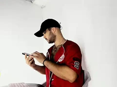 Snapshot of Sebas-hott chatting on 17, 10, 2025 Sebas-hott online show from 17, 10, 2025