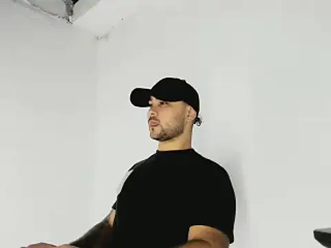 Snapshot of Sebas-hott chatting on 29, 10, 2025 Sebas-hott online show from 29, 10, 2025