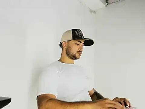 Snapshot of Sebas-hott chatting on 1, 11, 2025 Sebas-hott online show from 1, 11, 2025