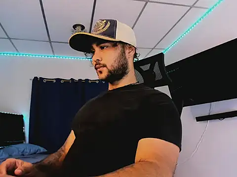 Snapshot of Sebas-hott chatting on 16, 12, 2025 Sebas-hott online show from 16, 12, 2025