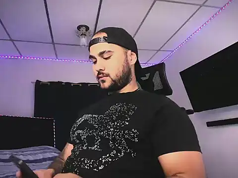 Snapshot of Sebas-hott chatting on 14, 2, 2026 Sebas-hott online show from 14, 2, 2026