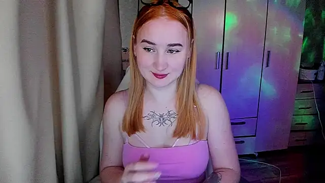Snapshot of KeiraNight chatting on 8, 5, 2026 KeiraNight online show from 8, 5, 2026