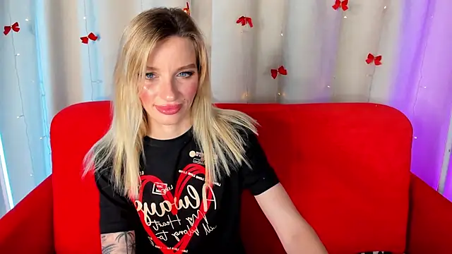 Snapshot of AlinaLovelyX chatting on 22, 6, 2026 AlinaLovelyX online show from 22, 6, 2026