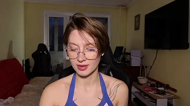 Snapshot of MalvinaBlum chatting on 5, 12, 2025 MalvinaBlum online show from 5, 12, 2025