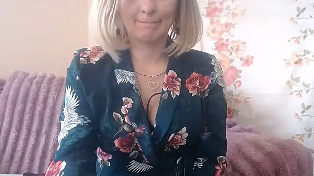 Snapshot of YourSweetJam chatting on 7, 7, 2026 YourSweetJam online show from 7, 7, 2026