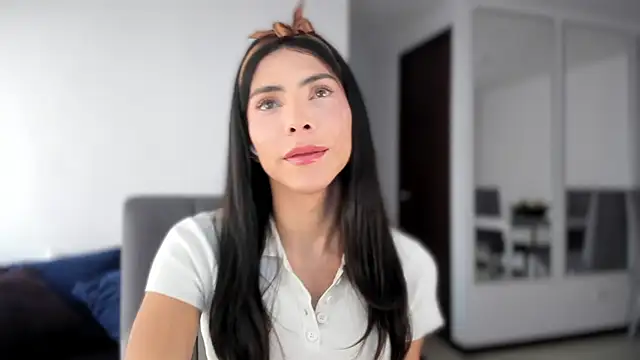 angelturned001 online show from 20, 11, 2025