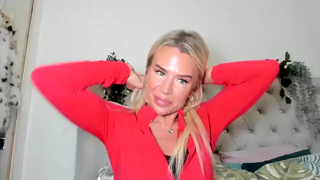 Snapshot of Alexia-Lee chatting on 1, 10, 2025 Alexia-Lee online show from 1, 10, 2025