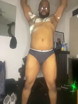 Snapshot of Enos3 chatting on 5, 10, 2025 Enos3 online show from 5, 10, 2025