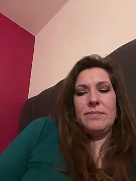 Lwhite1 online show from 19, 3, 2025