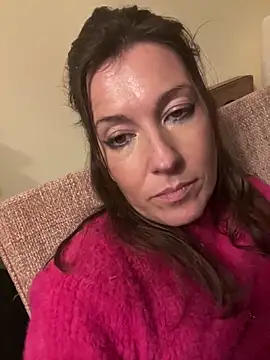 Lwhite1 online show from 15, 12, 2025