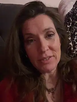 Snapshot of Lwhite1 chatting on 22, 4, 2026 Lwhite1 online show from 22, 4, 2026