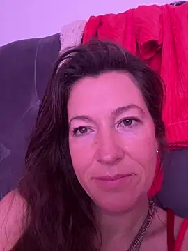 Snapshot of Lwhite1 chatting on 6, 5, 2026 Lwhite1 online show from 6, 5, 2026