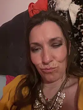 Snapshot of Lwhite1 chatting on 31, 5, 2026 Lwhite1 online show from 31, 5, 2026