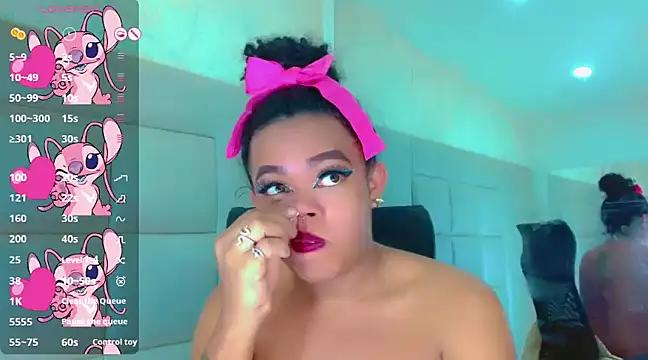 KayleighDreams  online show from 25, 2, 2025