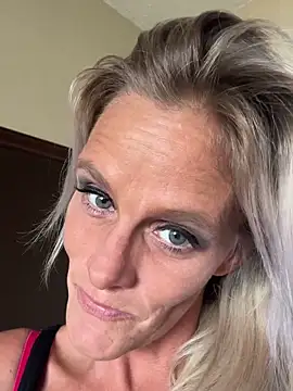 vixendoll87 online show from 15, 9, 2025